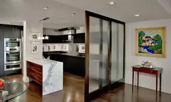 Фотостудиядағы асүйден бөлмені аймақтарға бөлу