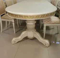 Mətbəx fotoşəkili üçün Dağıstan masa və stullar