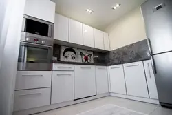 Ошхона сафед бо акс countertop хокистарӣ торик