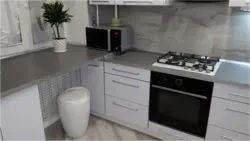 Қара сұр үстелдің фотосуреті бар ақ ас үй