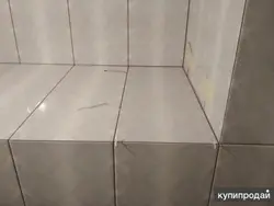 Vanna otağı fotoşəkilində 45 dərəcə plitələr