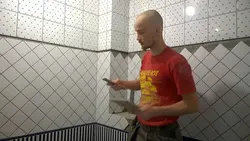 Vanna otağı fotoşəkilində 45 dərəcə plitələr