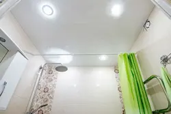 Нацяжная столь у ванным пакоі водгукі фота