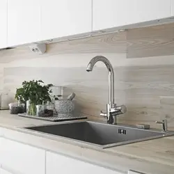 Wood-Effect Tiles For A Backsplash In The Kitchen Photo