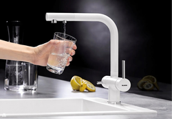 Kitchen Faucet With Water Filter Photo