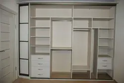 Yotoqxonadagi fotosuratda 3 metrli shkafni to'ldirish
