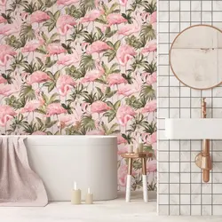 Banyoning ichki qismidagi flamingo