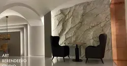 Скала в интерьере гостиной