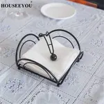 Салфетница в интерьере кухни