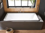 Steel bathtub in the interior