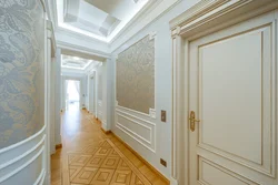 Ляпніна ў інтэр'еры пярэднім пакоі
