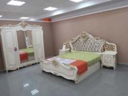 Mona Lisa bedroom in the interior