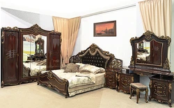Mona Lisa bedroom in the interior