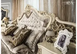 İnteryerdə Mona Liza yataq otağı