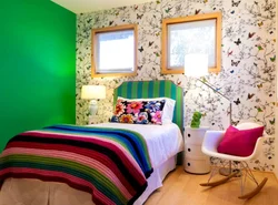 Bright wallpaper in the bedroom interior