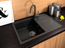 Mətbəx interyerində boz lavabo