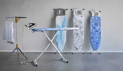 Yataq otağının interyerində ütü masası