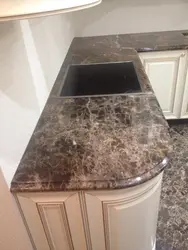 Столешница паладина в интерьере кухни