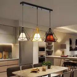 Oshxonaning ichki qismidagi loft qandil