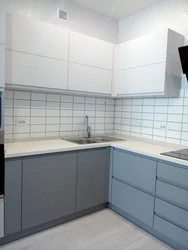 Interyerda ral 7047 oshxonalari