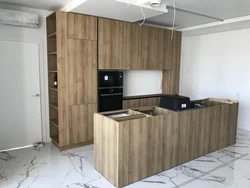 Дуби табиии галифакс дар дохили ошхона