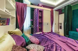 Зеленый и фиолетовый в интерьере спальни