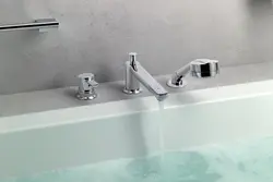 Daxili vanna otağında kran