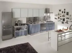 Металл и стекло в интерьере кухни