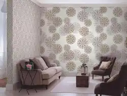 Wallpaper with a large pattern in the living room interior