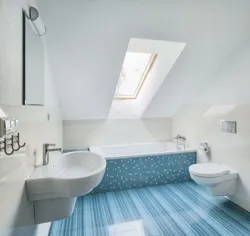 Bathtub With Skylight Design