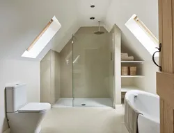 Bathtub With Skylight Design