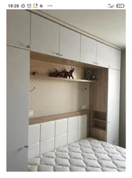 Bedroom Design With A Niche For A Closet