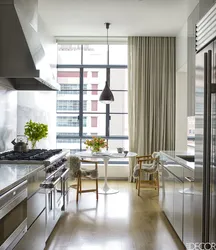 Loft üslubunda mətbəx üçün pəncərə dizaynı