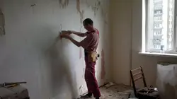 Шпакляванне сцен у кватэры фота