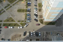 Фото машины из окна квартиры