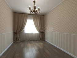 Photo of wallpaper in an apartment without furniture