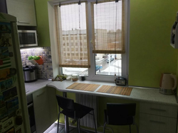 Интерьер у окна в квартире в хрущевке