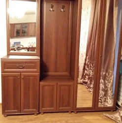 Қырғызстандағы кіреберіс жиһазының суреті