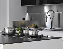 Chrome kitchen photo