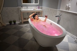 Bath Eva Photo
