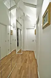 Фота пусты пярэднім пакоі