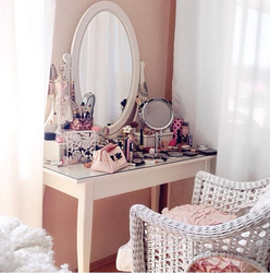 Bedroom cosmetics photo