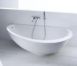 Photo of a bathtub in a semicircle