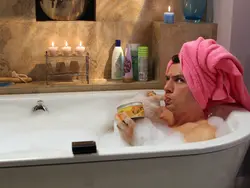Акс маликаи ванна