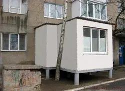Прыбудова лоджыі фота