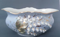 Porcelain bathtubs photo