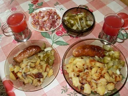 Простая хатняя кухня фота