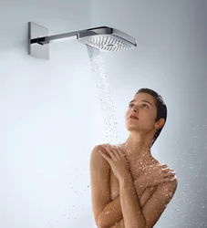 Suvarma qabı olan hamam fotoşəkili