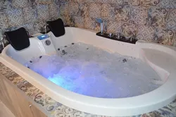 Акси наздики ванна