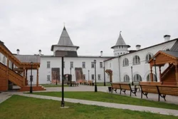 Меҳмонхонаи Gostiny Dvor акс
